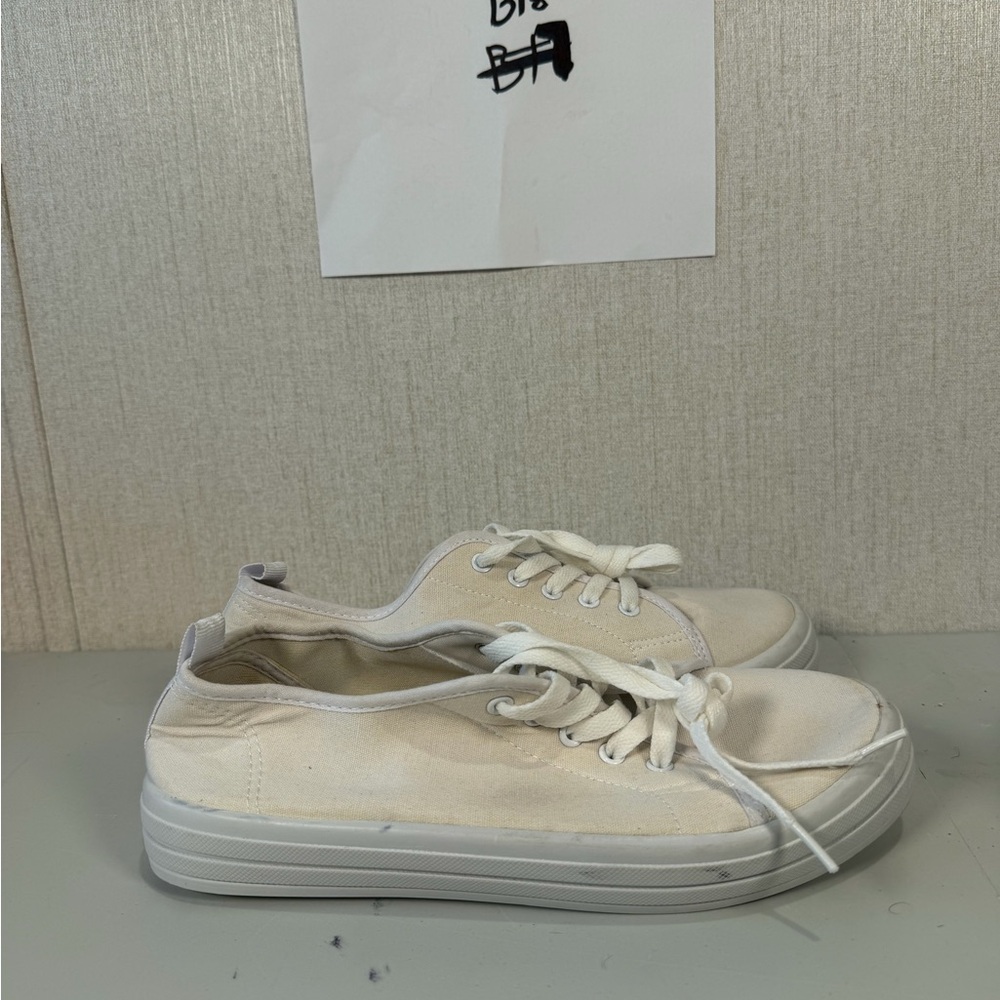 Sole Mates Sneakers Women Size 10 White